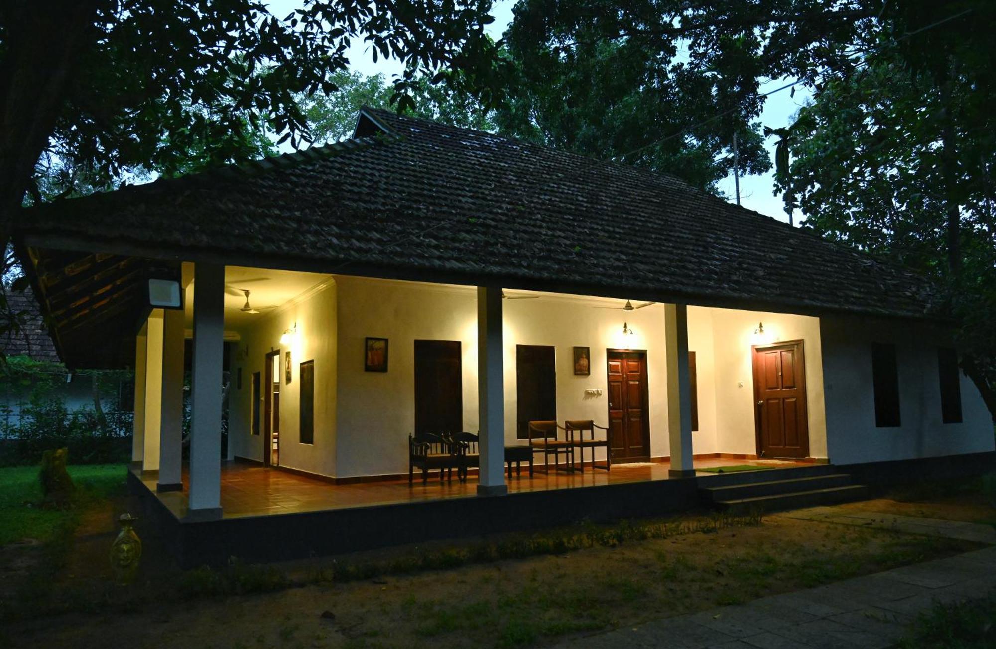 Marari Beach Palace Mararikulam Exterior photo