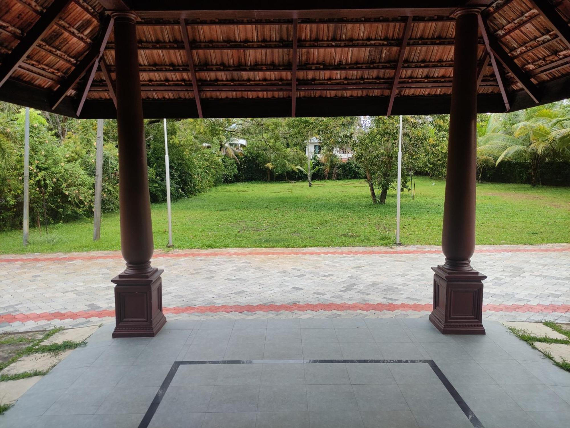 Marari Beach Palace Mararikulam Exterior photo